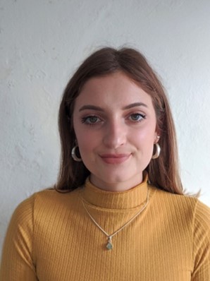hannah-con.jpg hannah-con.jpg